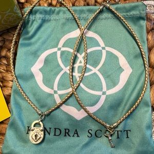 Kendra Scott choker necklace.